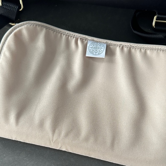 Happ Diaper Bag Black Quilted w Fur Charm & Changing Pad - Picture 7 of 8